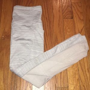 !athleta cropped mesh leggings!
